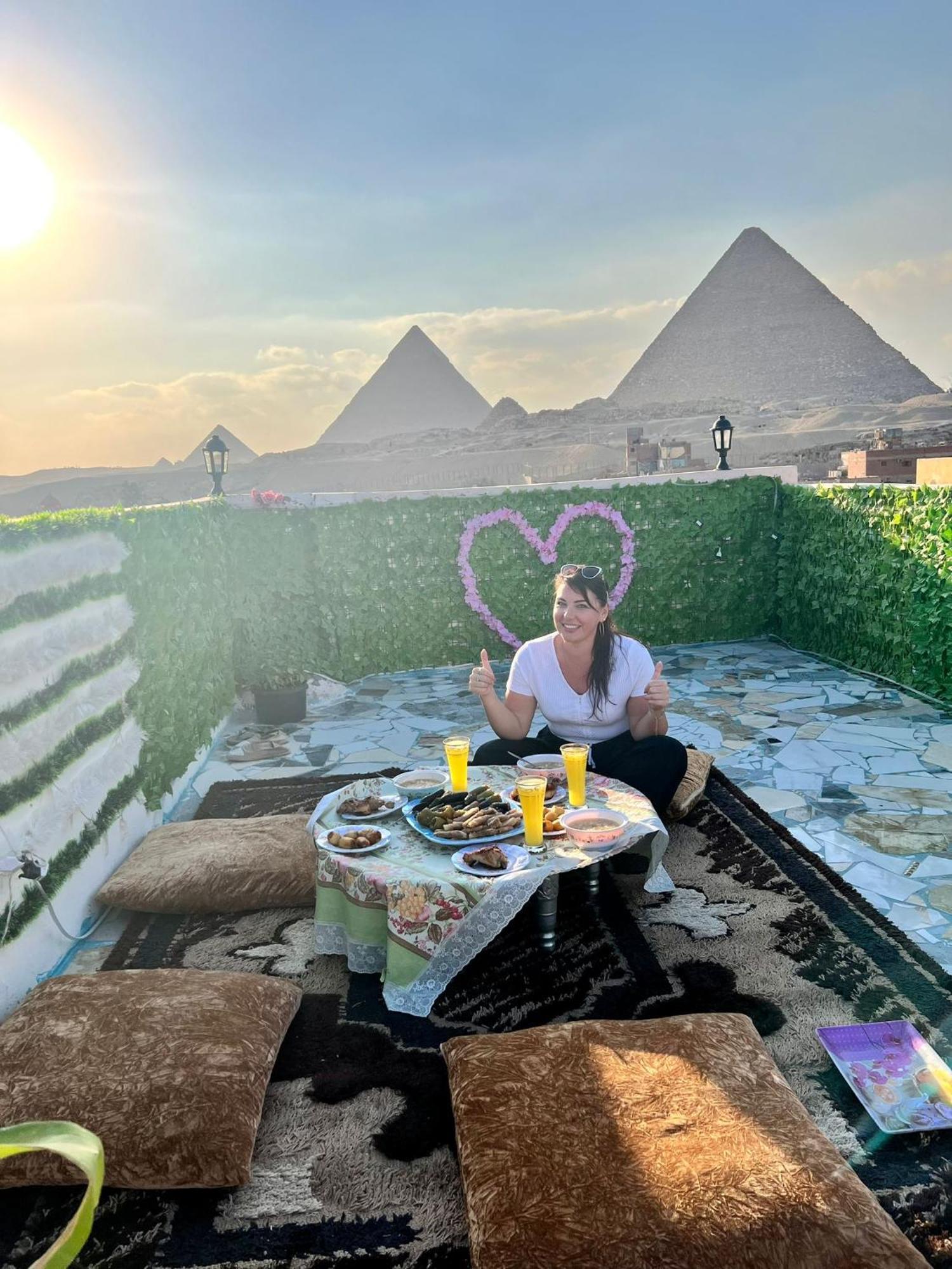 Pyramids Show Hotel Kafrat al Jabal Exterior foto