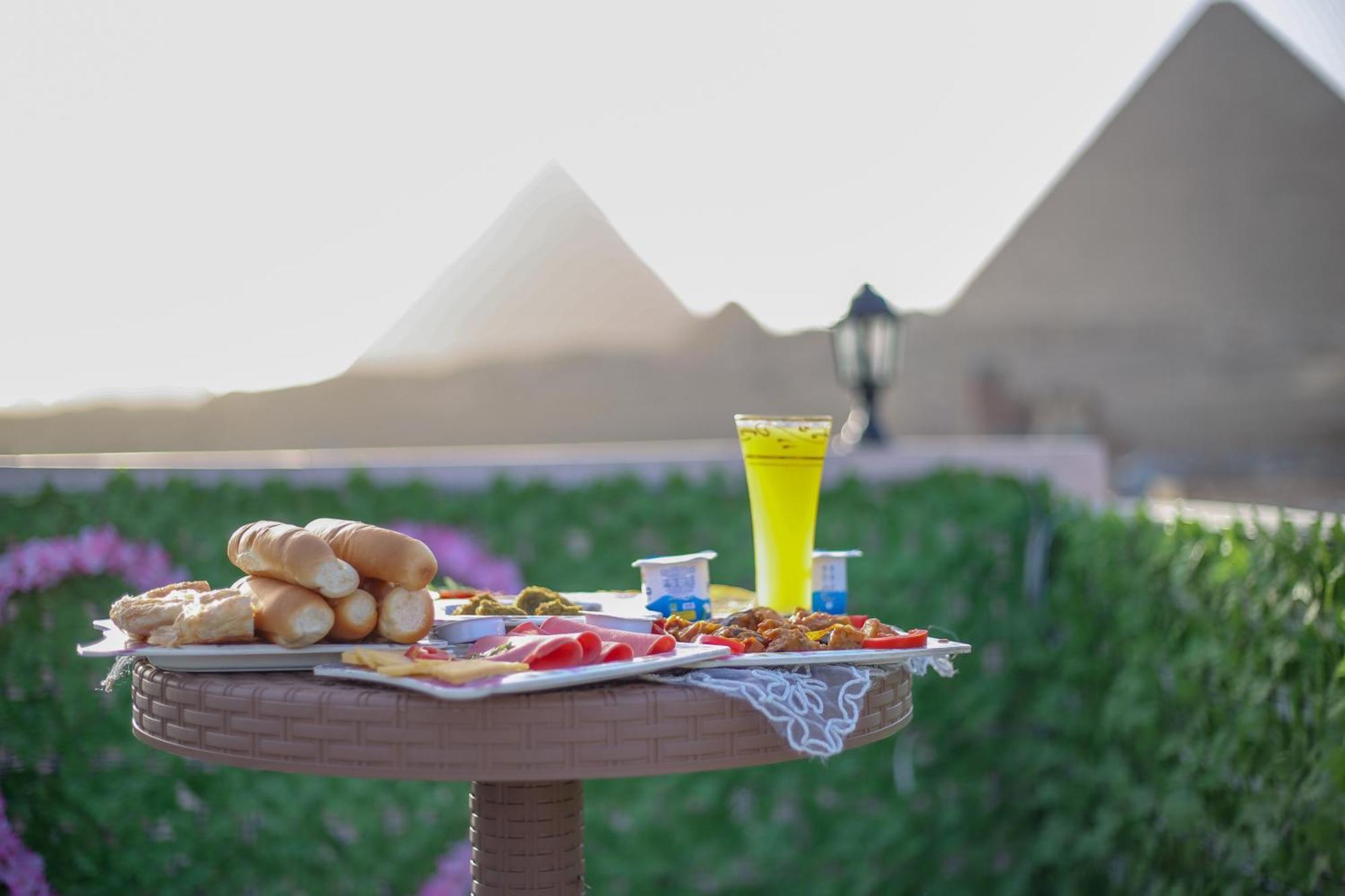 Pyramids Show Hotel Kafrat al Jabal Exterior foto