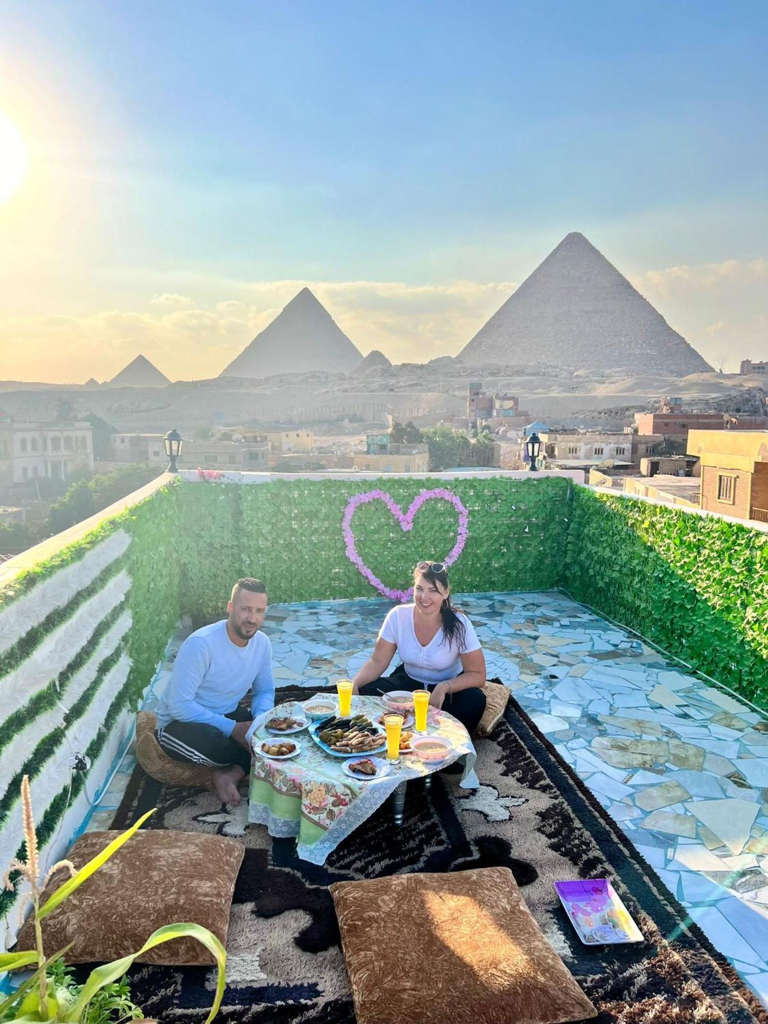 Pyramids Show Hotel Kafrat al Jabal Exterior foto