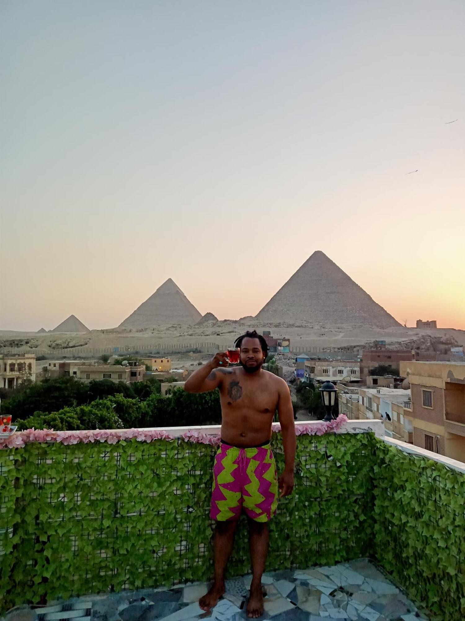 Pyramids Show Hotel Kafrat al Jabal Exterior foto