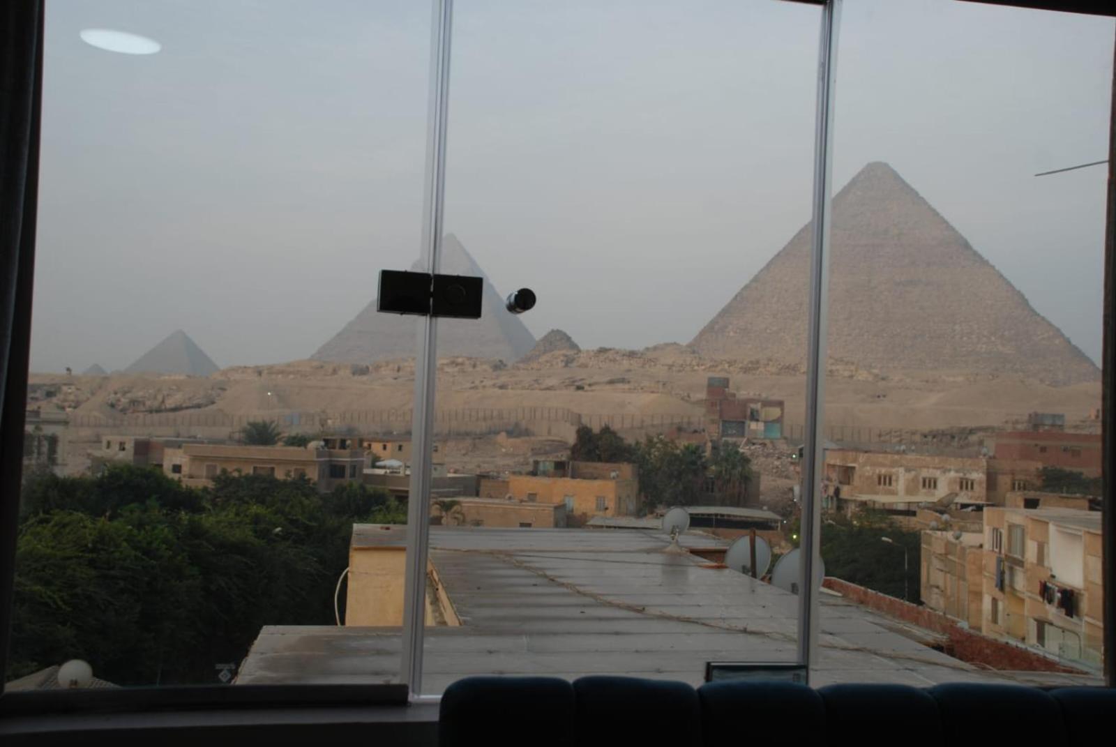 Pyramids Show Hotel Kafrat al Jabal Exterior foto