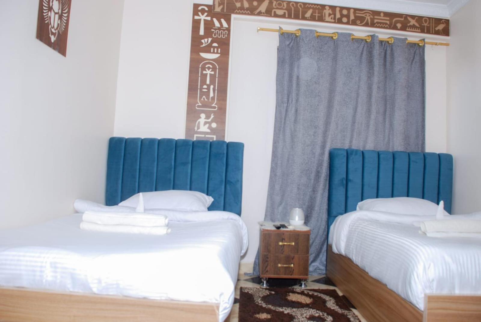 Pyramids Show Hotel Kafrat al Jabal Exterior foto