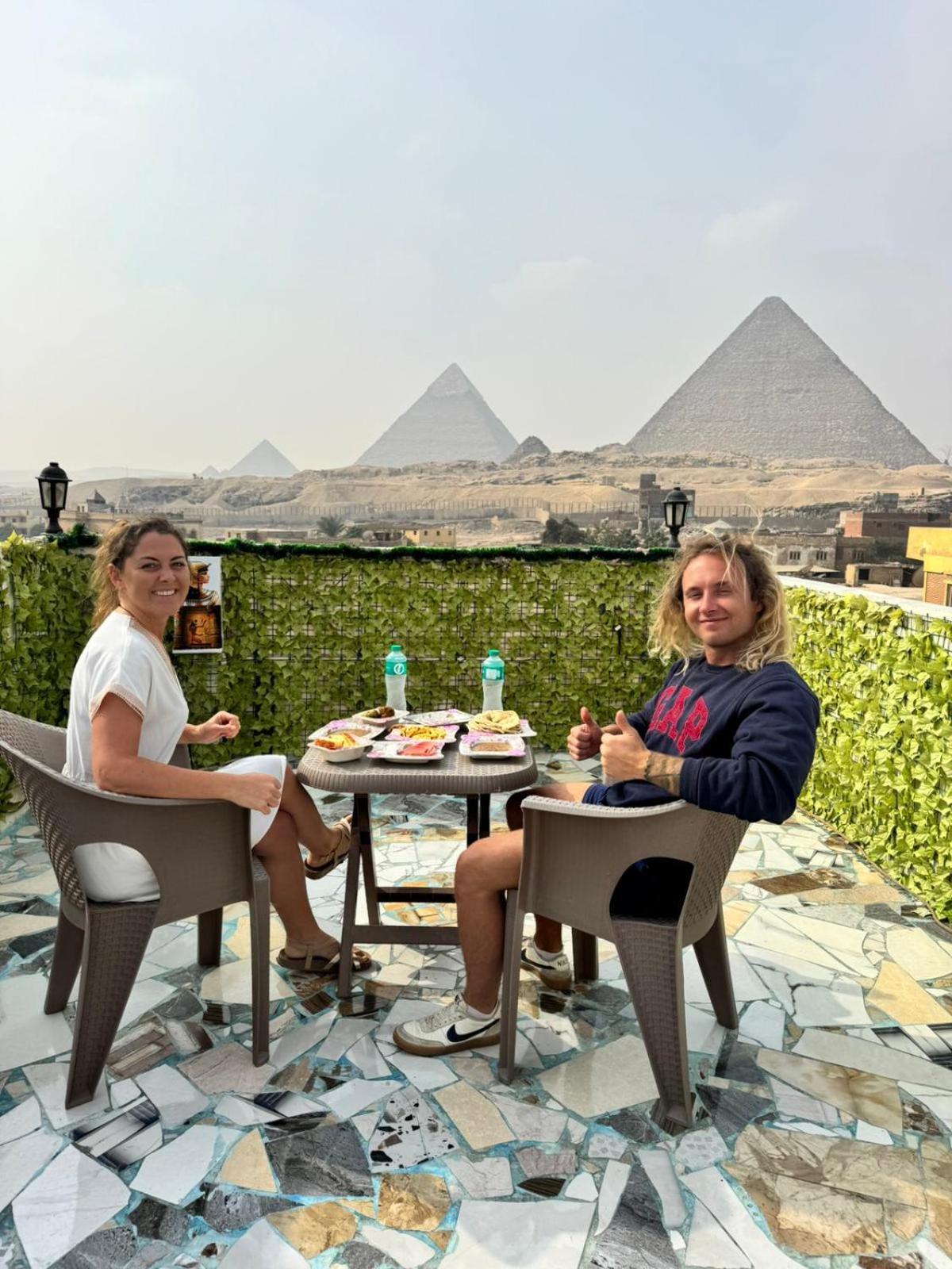 Pyramids Show Hotel Kafrat al Jabal Exterior foto